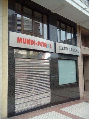 Mundi Petrol (León Tres, S. L.)