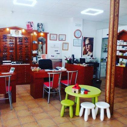 Centro Óptico Bustamante