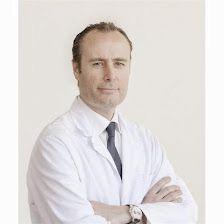 Dr. Pablo Clavel Laria, Neurocirujano