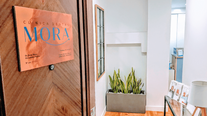 Clínica Dental Jesús Mora | Dentista Argüelles