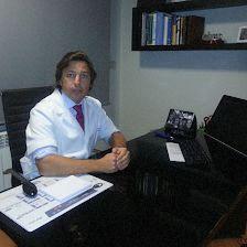 Dr. Carlos Millán Sanz-Lomana, Ginecólogo