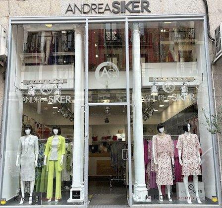 Andrea Siker, S.L.