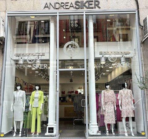 Andrea Siker, S.L.
