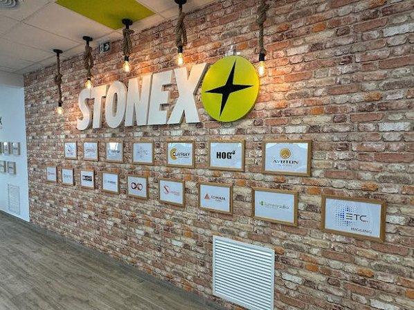 Stonex S L