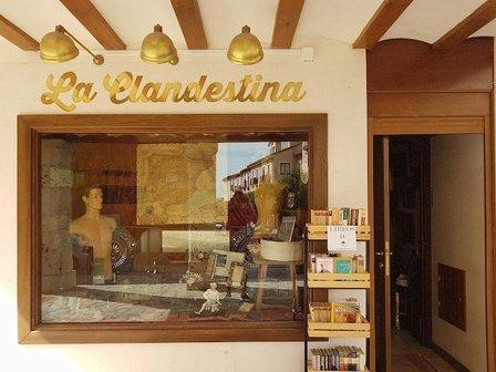 LA CLANDESTINA Antigüedades - Coleccionismo -Librería anticuaria -