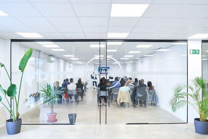 Moove Cars Madrid - Empresa de gestión de licencias y vehículos VTC