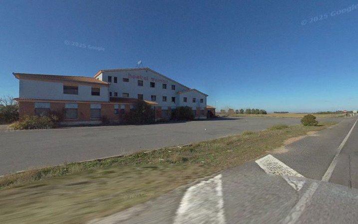 Hotel Woman (abandonado)