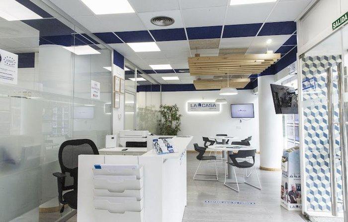 Agencia Inmobiliaria La Casa Agency Madrid - Oporto