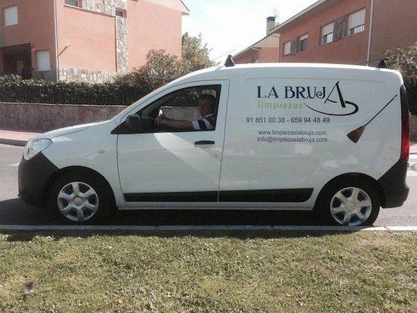 La Bruja limpieza y Mantenimiento de Edificios S.L.