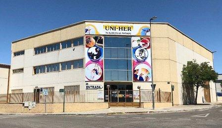 Almacén de pinturas UNI-HER Mejorada
