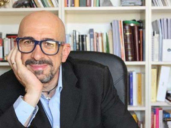 Carlos García Coach