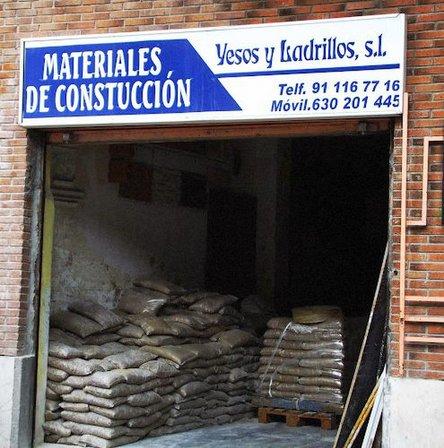 Yesos y Ladrillos S.L.