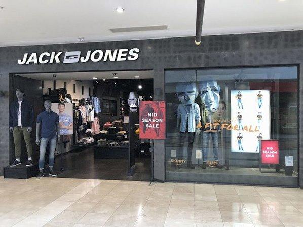 JACK & JONES