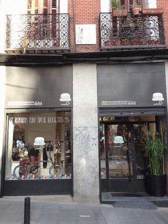 El Inglés - Gold Brompton Store Madrid