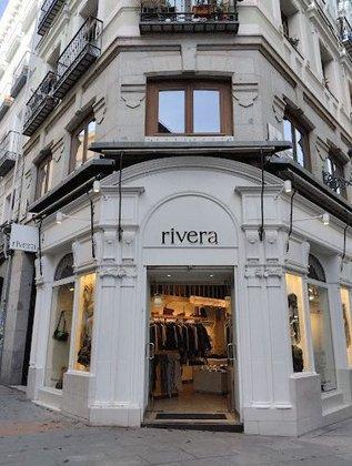 Rivera Letras | Elisa & Eduardo Rivera Plaza del Ángel