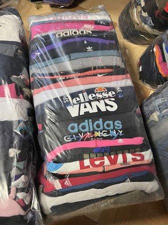 Premium Vintage Wholesale - Proveedor Ropa Vintage