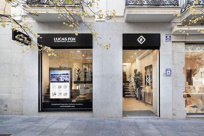 Lucas Fox — A Dils company