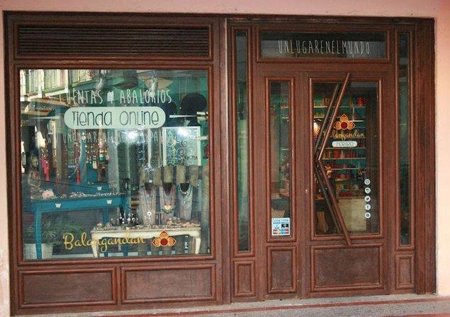 Tienda de Abalorios - Un Lugar en el Mundo