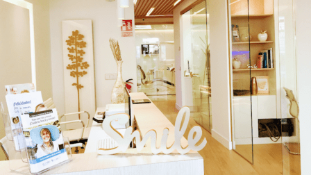 Clínica Dental González y Casado -Invisalign -Implantes Dentales -Blanqueamiento Dental -Carillas Dentales Madrid