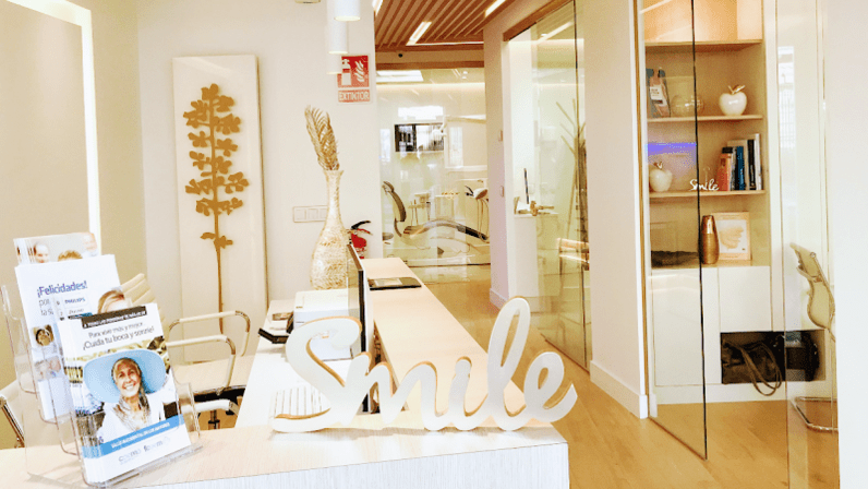Clínica Dental González y Casado -Invisalign -Implantes Dentales -Blanqueamiento Dental -Carillas Dentales Madrid