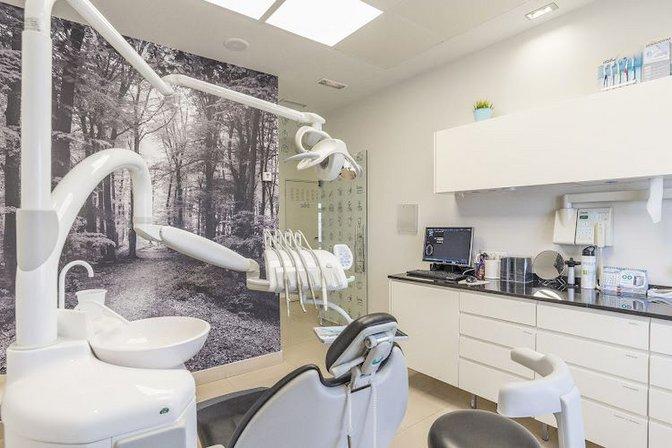 Clínica Dental Doctor Nasimi Parla