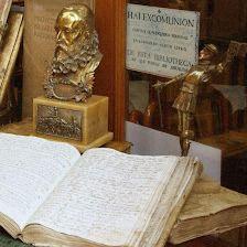 Miguel Miranda Bookstore