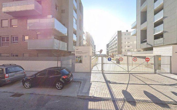 Calle José Escobar y Saliente, 29