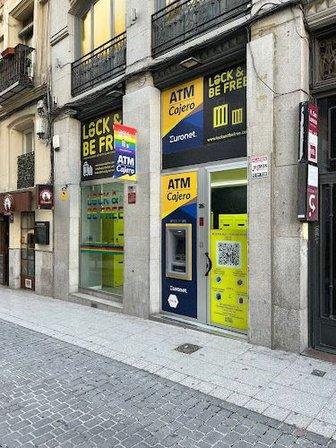 Consigna 24H Chueca - Lock and Be Free