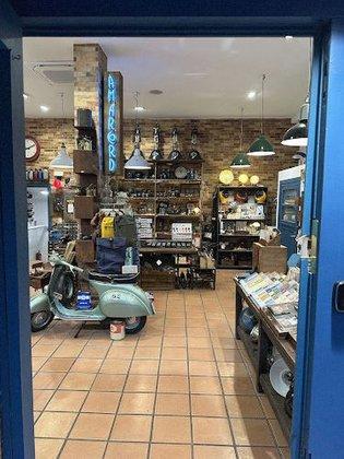 Amarcord Retro Concept Store