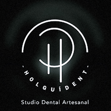 HolguíDent LAB Estética Dental.