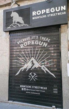 ROPEGUN Mountains Streetwear