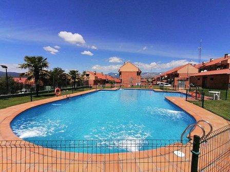 COSTA MADRID POOL