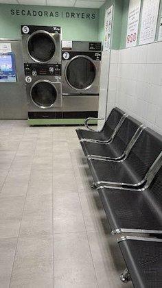 365 Laundromat - Lavandería autoservicio
