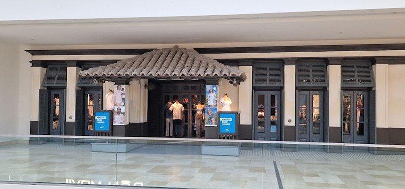 Hollister Co.