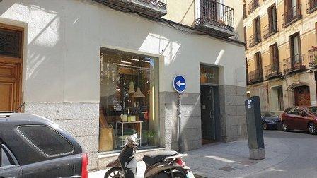 SLOWLY CONCEPT STORE
