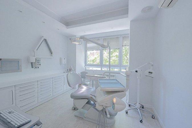 Clínica Dental Doctor Esquerdo. Clidemax II Dres. Sáiz