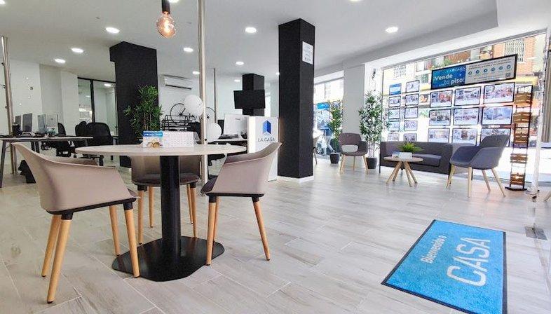 La Casa Agency | Vistabonita Real Estate, S.L.