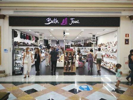 Beth & Jeni