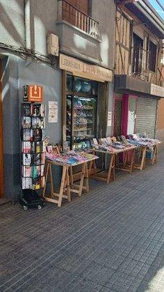 Librería y Papelería "León"
