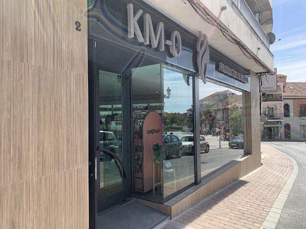 Km0 Productos de peluqueria y cosmetica/ bellezakm0