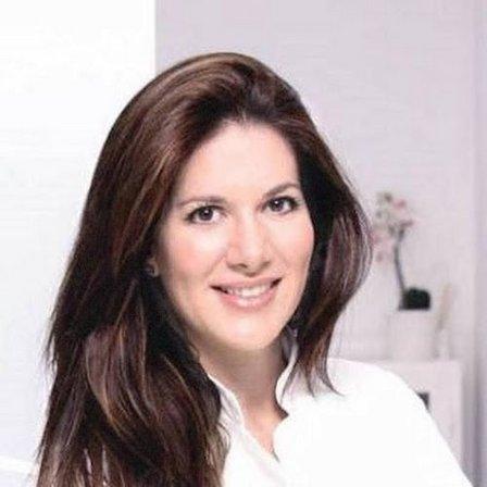 Valeria Cogorno, Médico estético