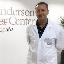 Dr. Antonio Fernández García, Cirujano oral y maxilofacial