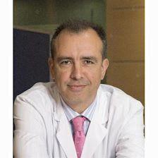 Dr. Javier Arias Gallo, Cirujano oral y maxilofacial