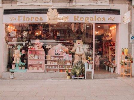 Celebra Gift | Flores, Cestas y Regalos en Quintana