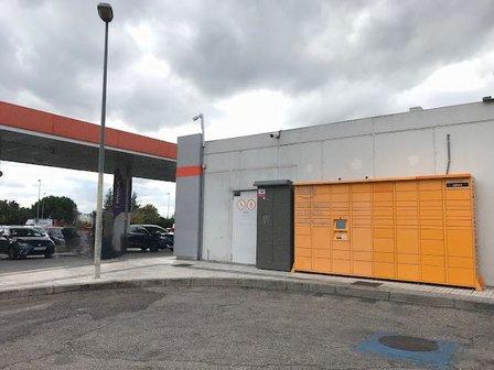 Amazon Locker - naima