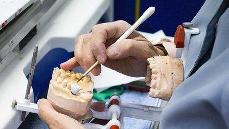 Aragoneses Centro Protésico Dental