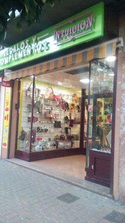 Intuición.Arreglos de ropa