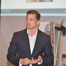 Dr. Emiliano Grillo, Dermatólogo