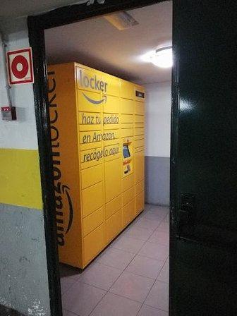 Amazon Locker - juan