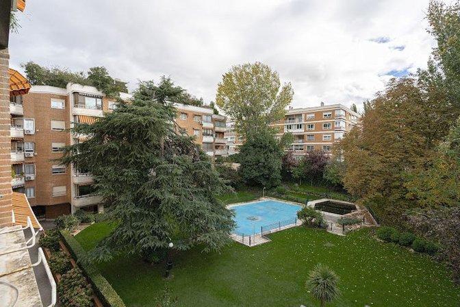 Apartamentos León. Piso en venta